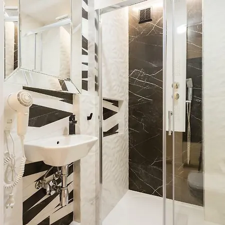 Sleephome Poznanska Apartamento *